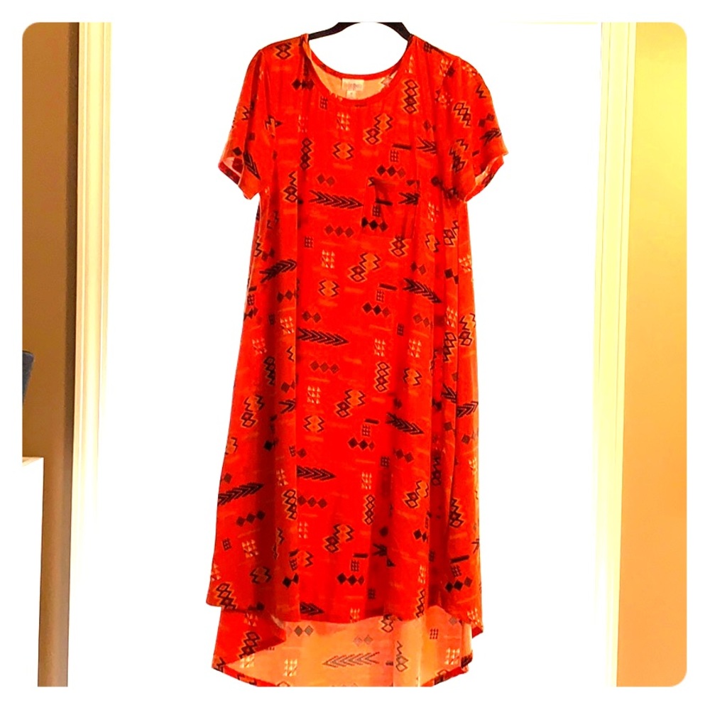 Lularoe Carly medium